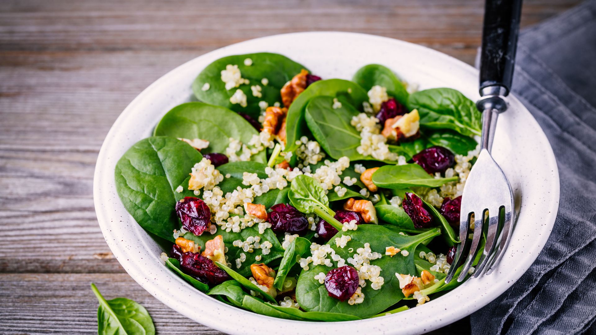 Saludables espinacas para pintar de verde tus ensaladas de enero