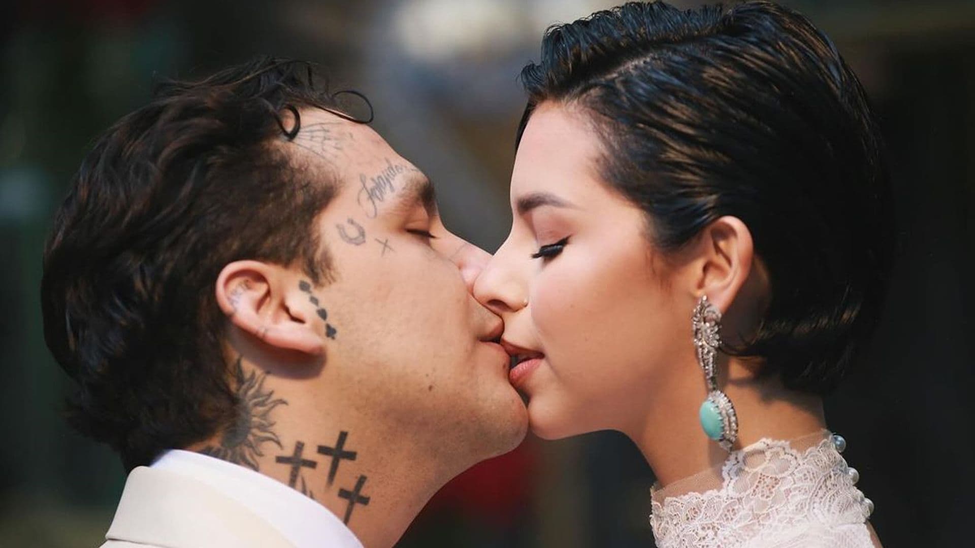 Christian Nodal y Ángela Aguilar en su boda, julio 2024