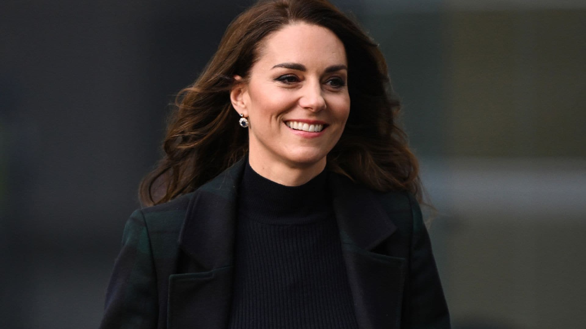 Kate Middleton se compra este favorecedor vestido de punto en dos colores