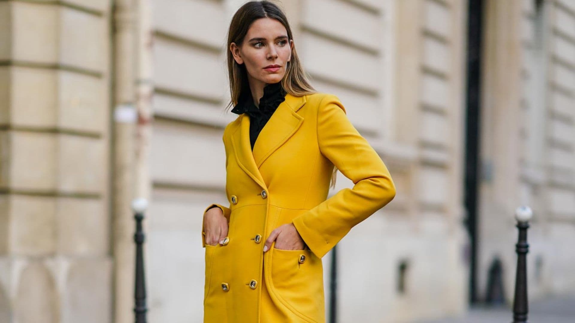 Viste de amarillo o gris, los colores que triunfarán en los próximos meses