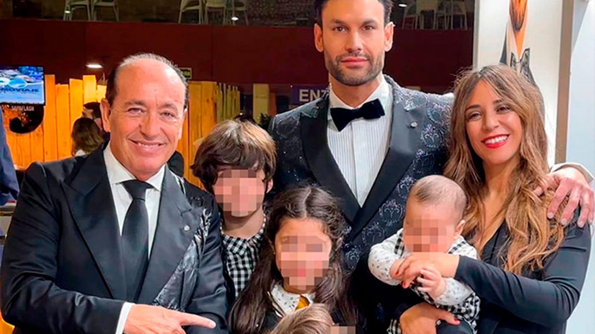 Jorge Pérez regresa a las pasarelas tras su polémica con Alba Carrillo arropado por su mujer y sus hijos