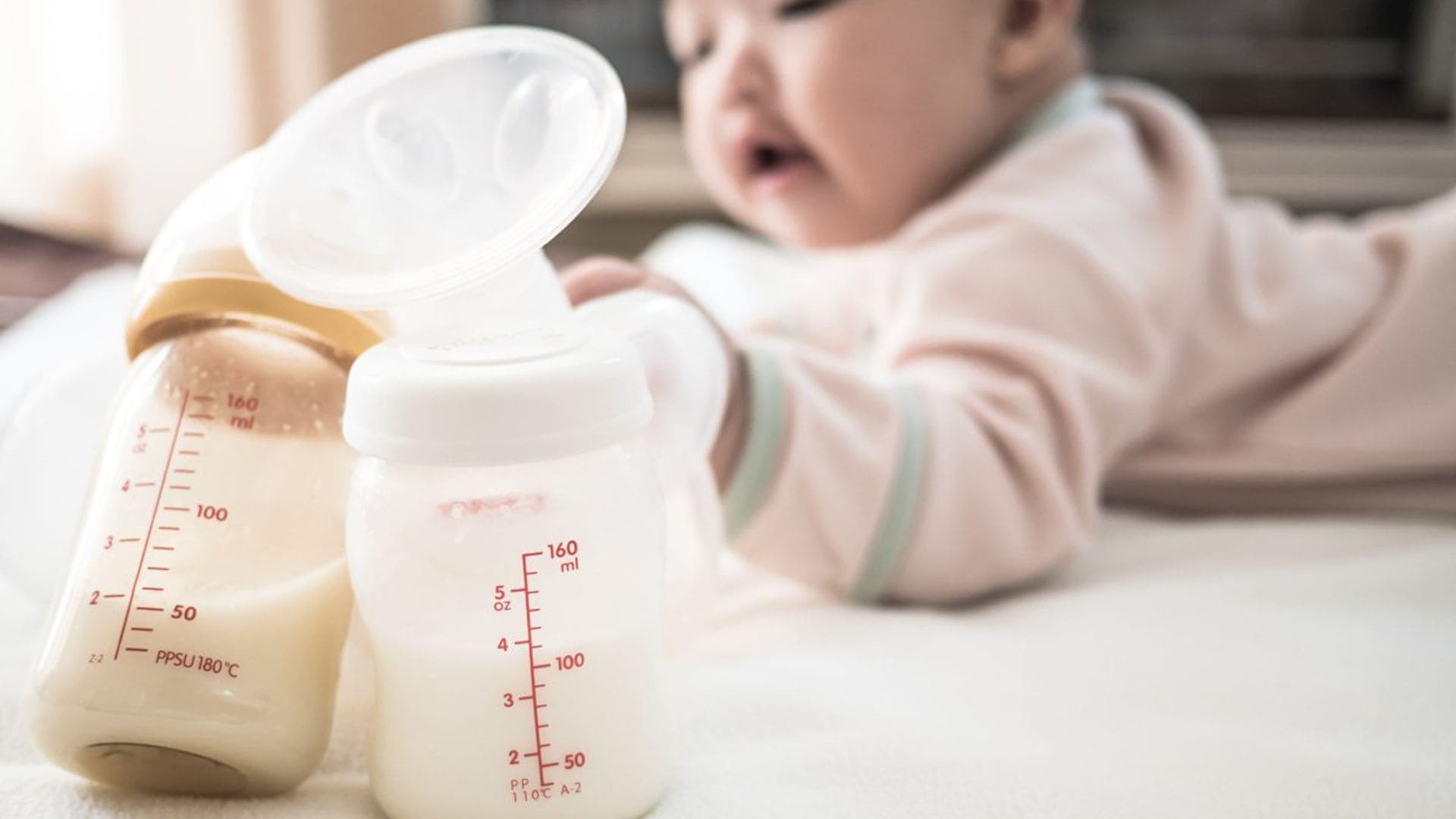 Cómo crear un banco de leche materna en casa