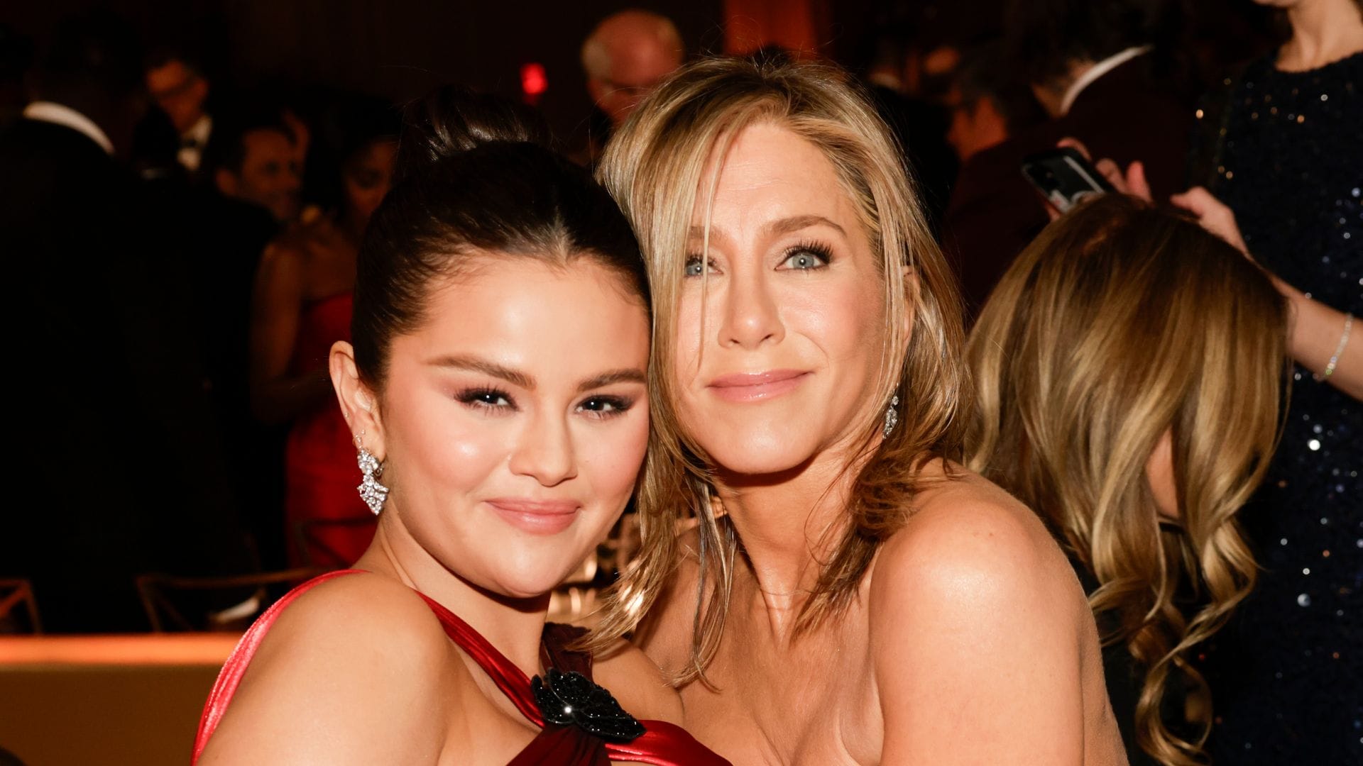 ¿Qué hacen Jennifer Aniston y Selena Gomez juntas? Descubrimos el proyecto 'beauty' que ha unido a las dos actrices