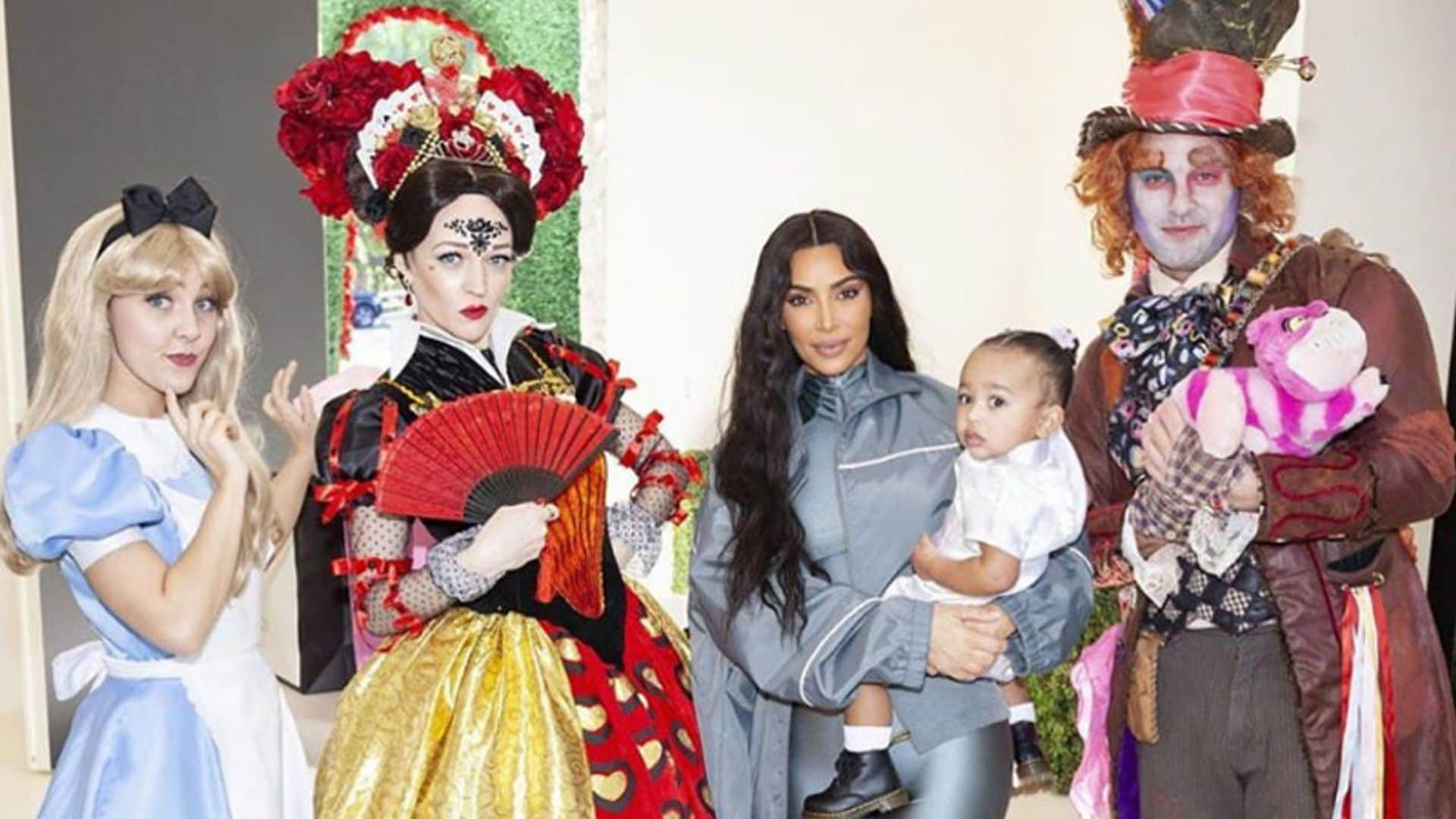 Kim Kardashian celebra el primer cumpleaños de su hija Chicago en el País de las Maravillas