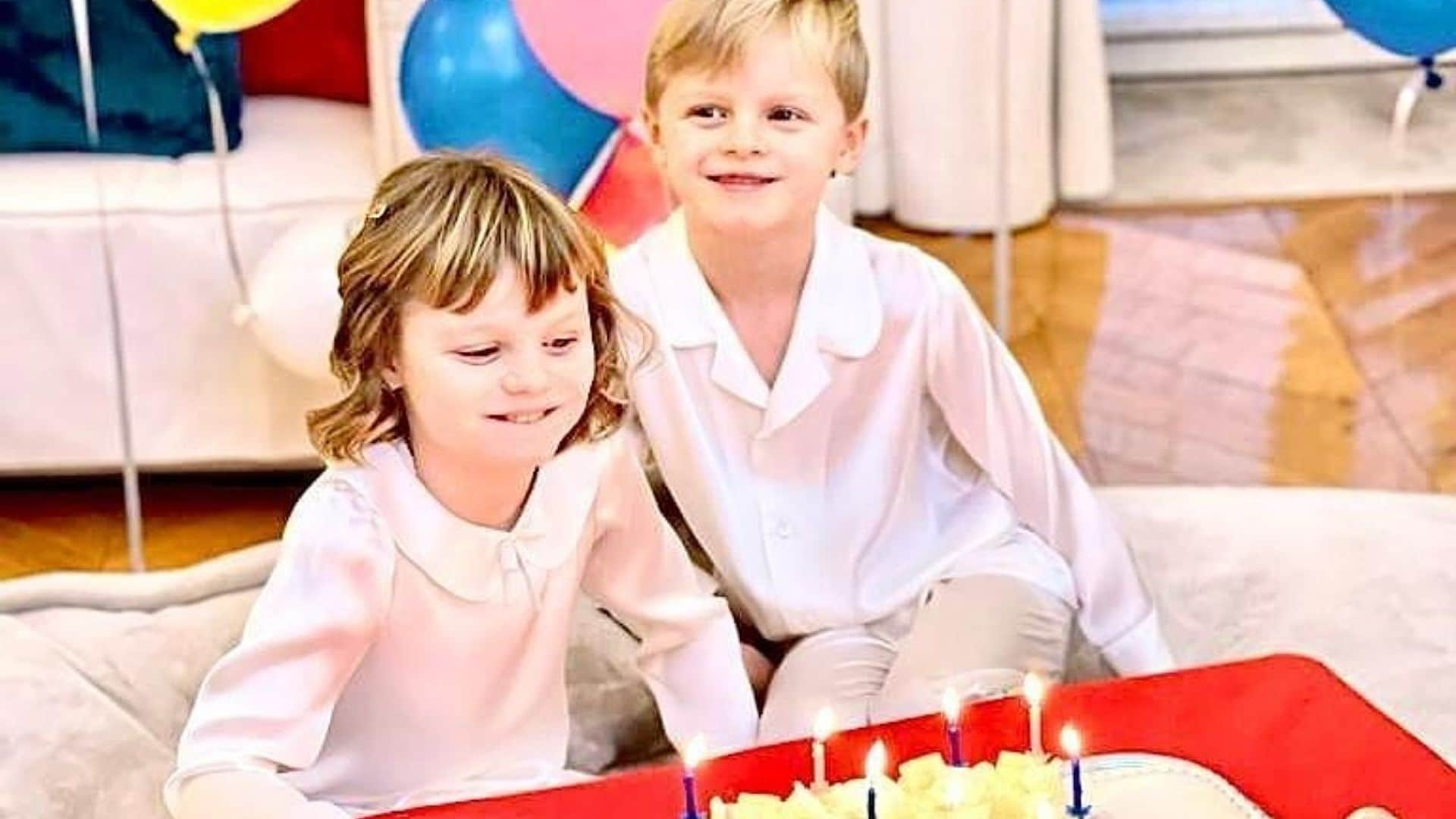 Charlene de Mónaco rompe su silencio para felicitar a sus hijos por su 7º cumpleaños