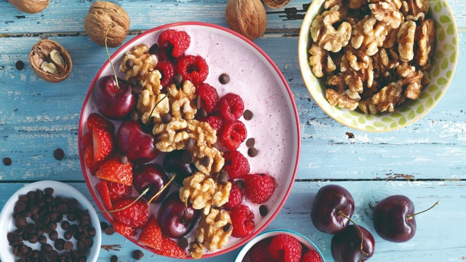 'Smoothie' bol de 'cheesecake' con frutos rojos