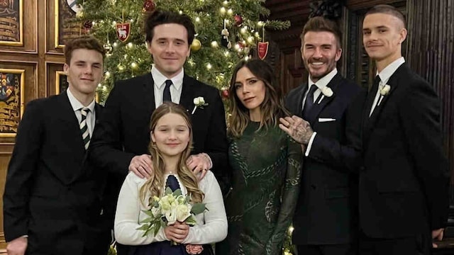 hola 4040 la familia beckham posa por navidad 2021