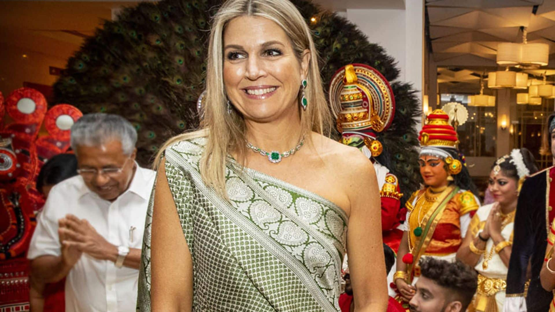 Máxima de Holanda estrena el sari en su viaje a la India