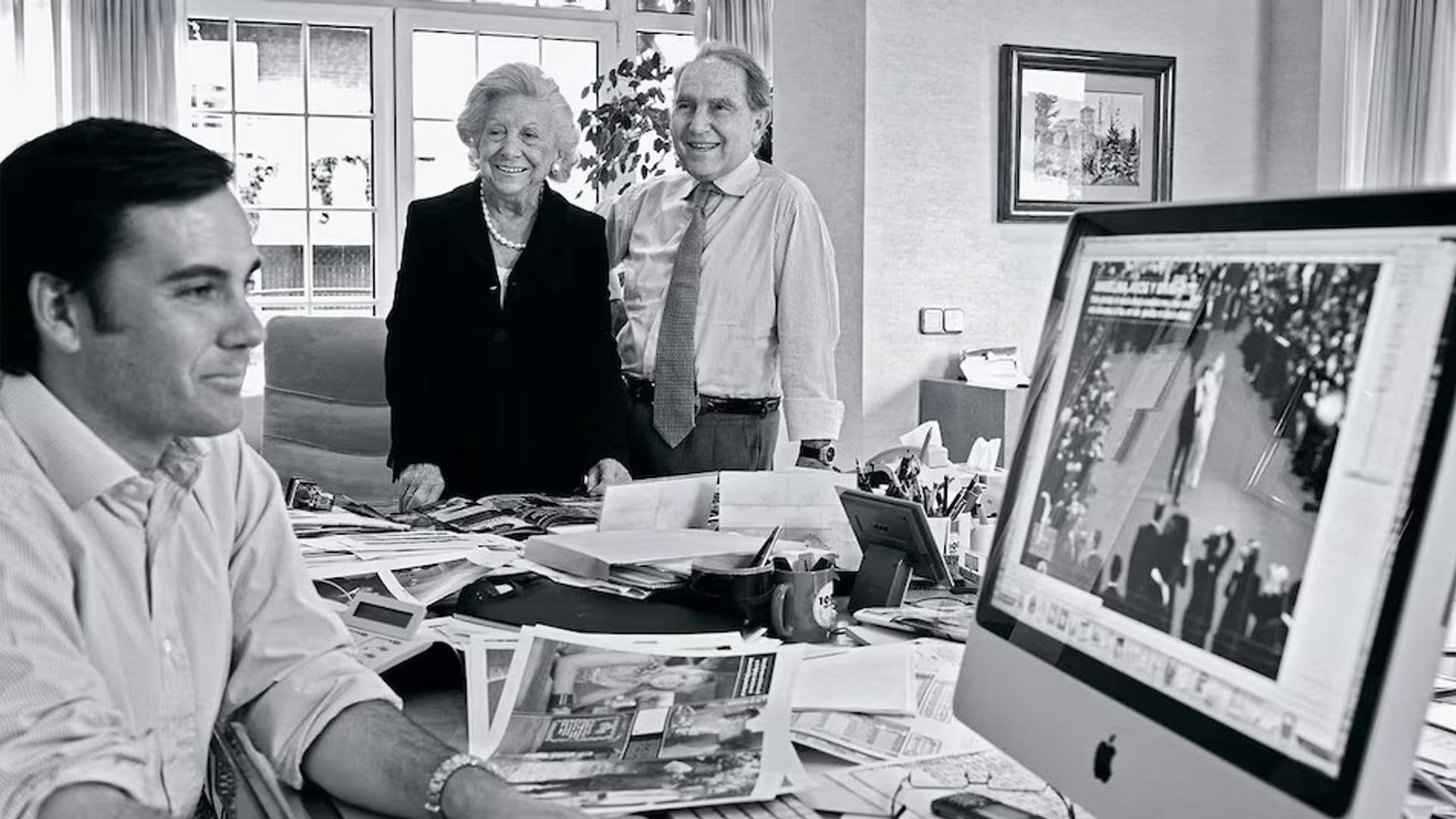 Eduardo Sánchez Pérez, Editor y Presidente de ¡HOLA! con Antonio Sánchez Gómez y Mercedes Junco Calderón, sus abuelos y fundadores de ¡HOLA!