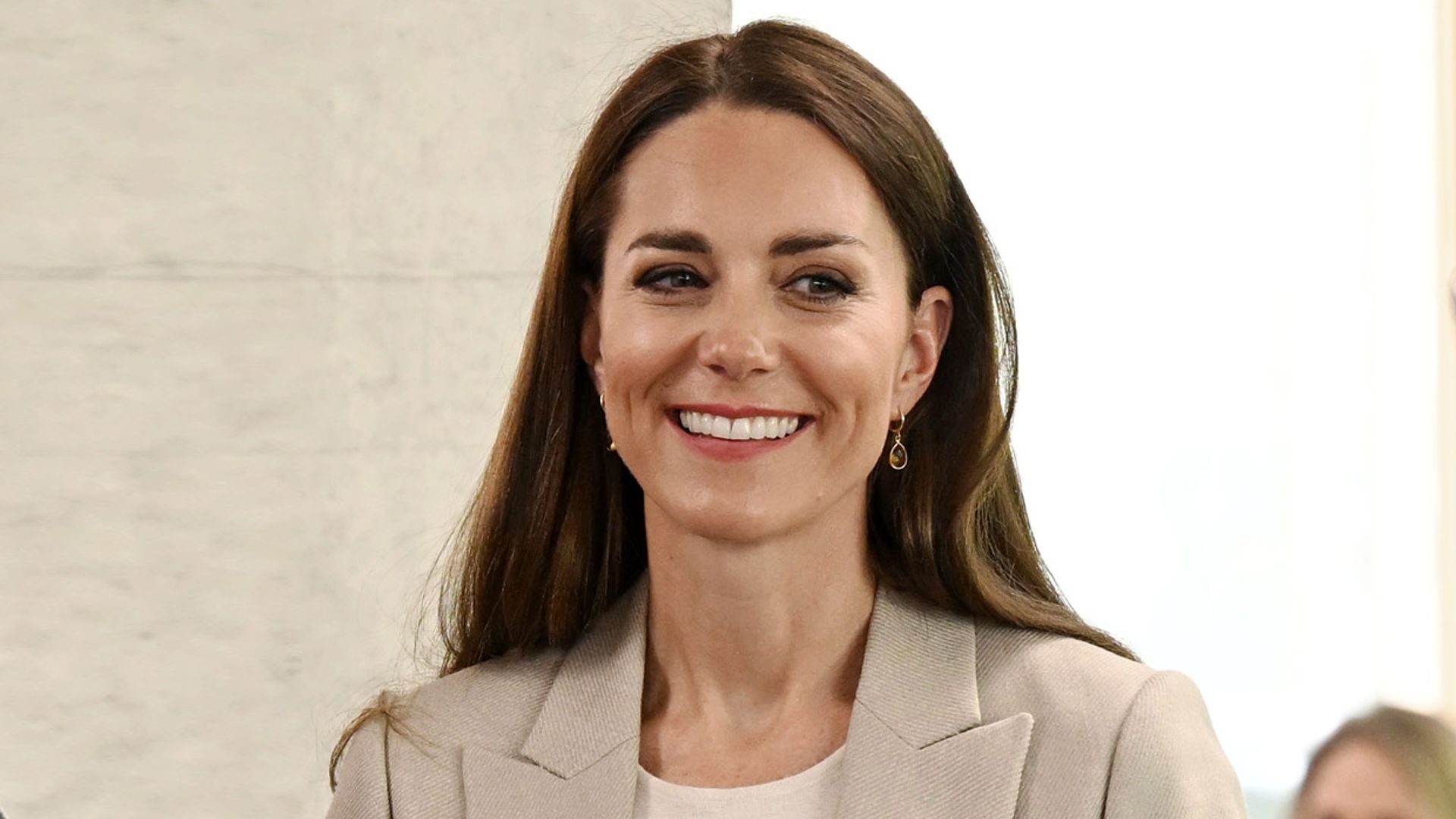 Kate Middleton apuesta por la sobriedad con el look de básicos que nunca falla en el trabajo