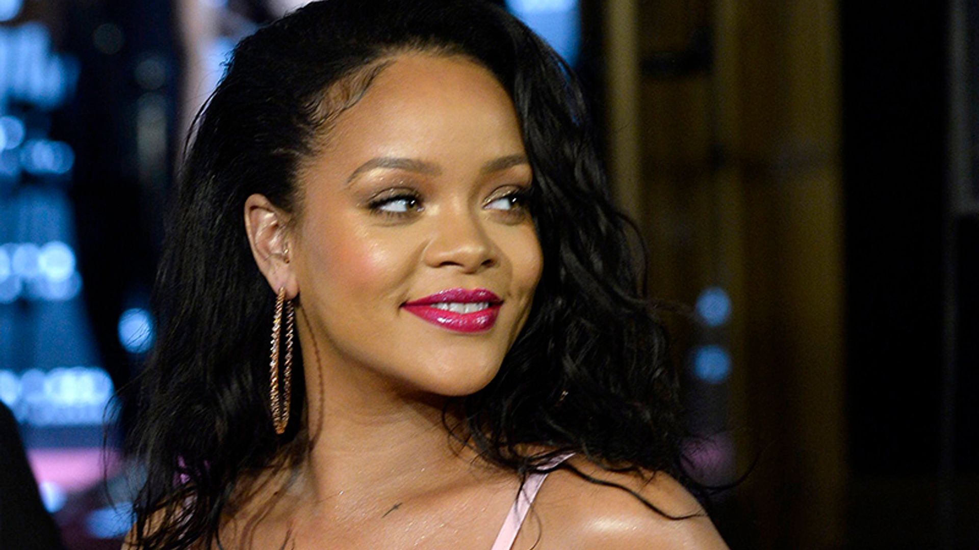 Rihanna estrena un nuevo cambio de look radical