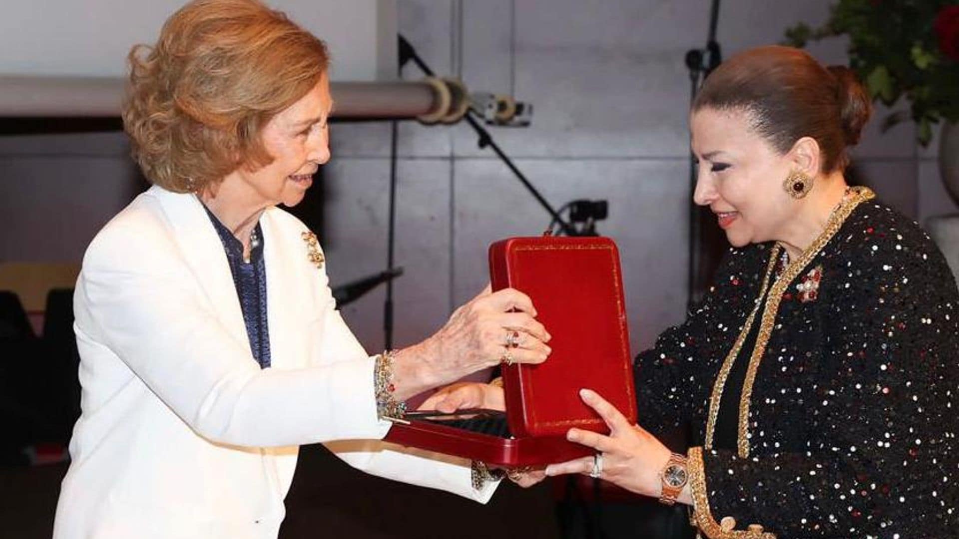 Huda Alkhamis-Kanoo, la mecenas amiga de la reina Sofía: ‘El rey Juan Carlos es un gran rey y es un honor tenerle en mi país’