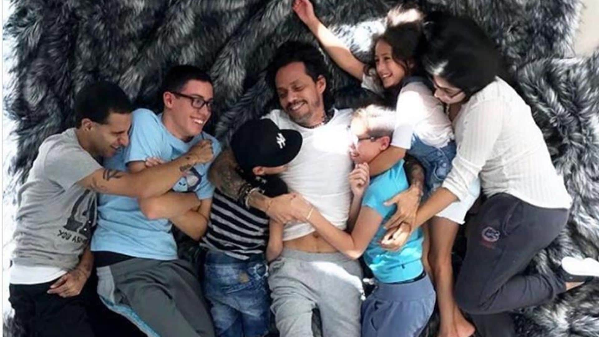 La emocionada reaparición de Marc Anthony tras la muerte de su madre