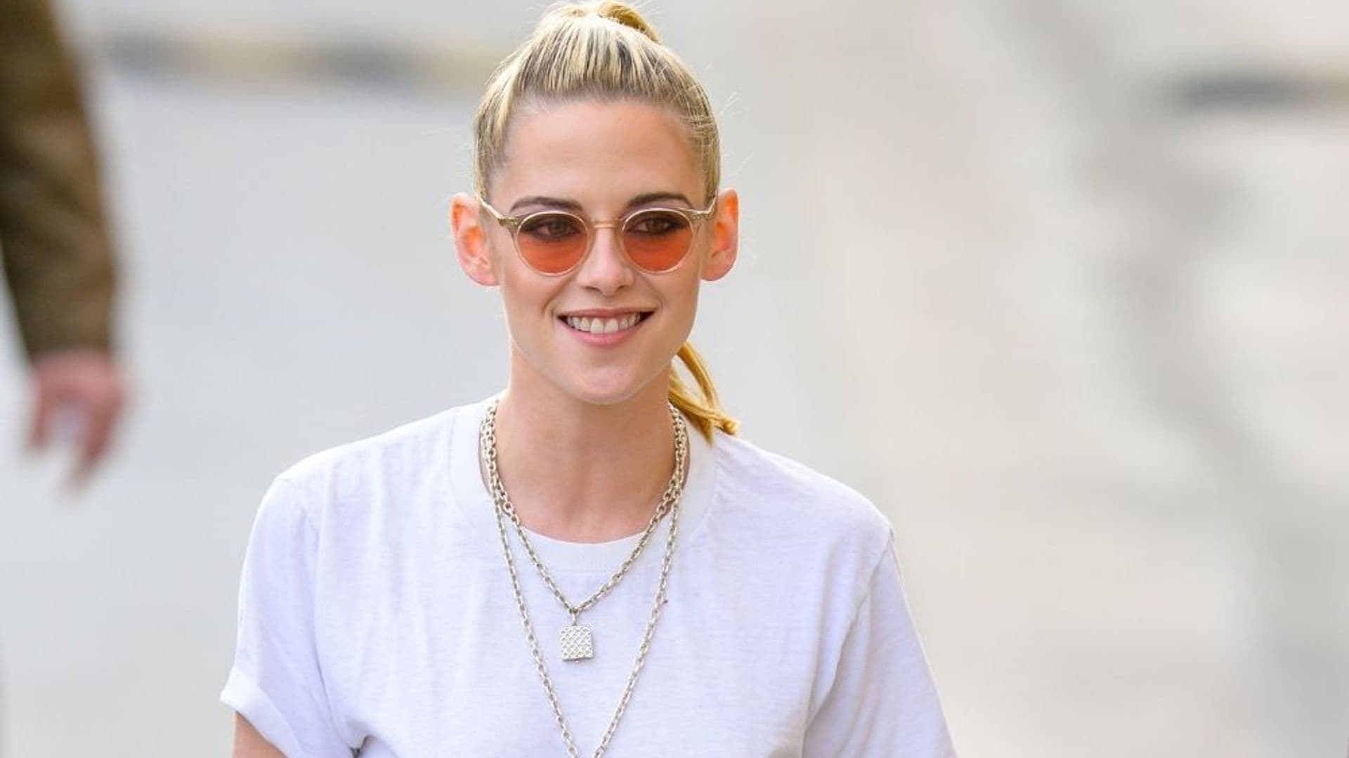 Copia el recogido fácil de Kristen Stewart y estarás guapísima aunque tengas un 'bad hair day' 😉