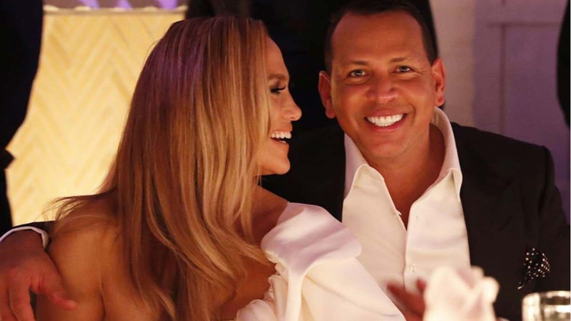 Alex Rodríguez comparte sus momentos más románticos con Jennifer Lopez en el aniversario de su compromiso
