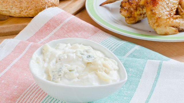 salsa de queso azul para alitas de pollo buffalo wings