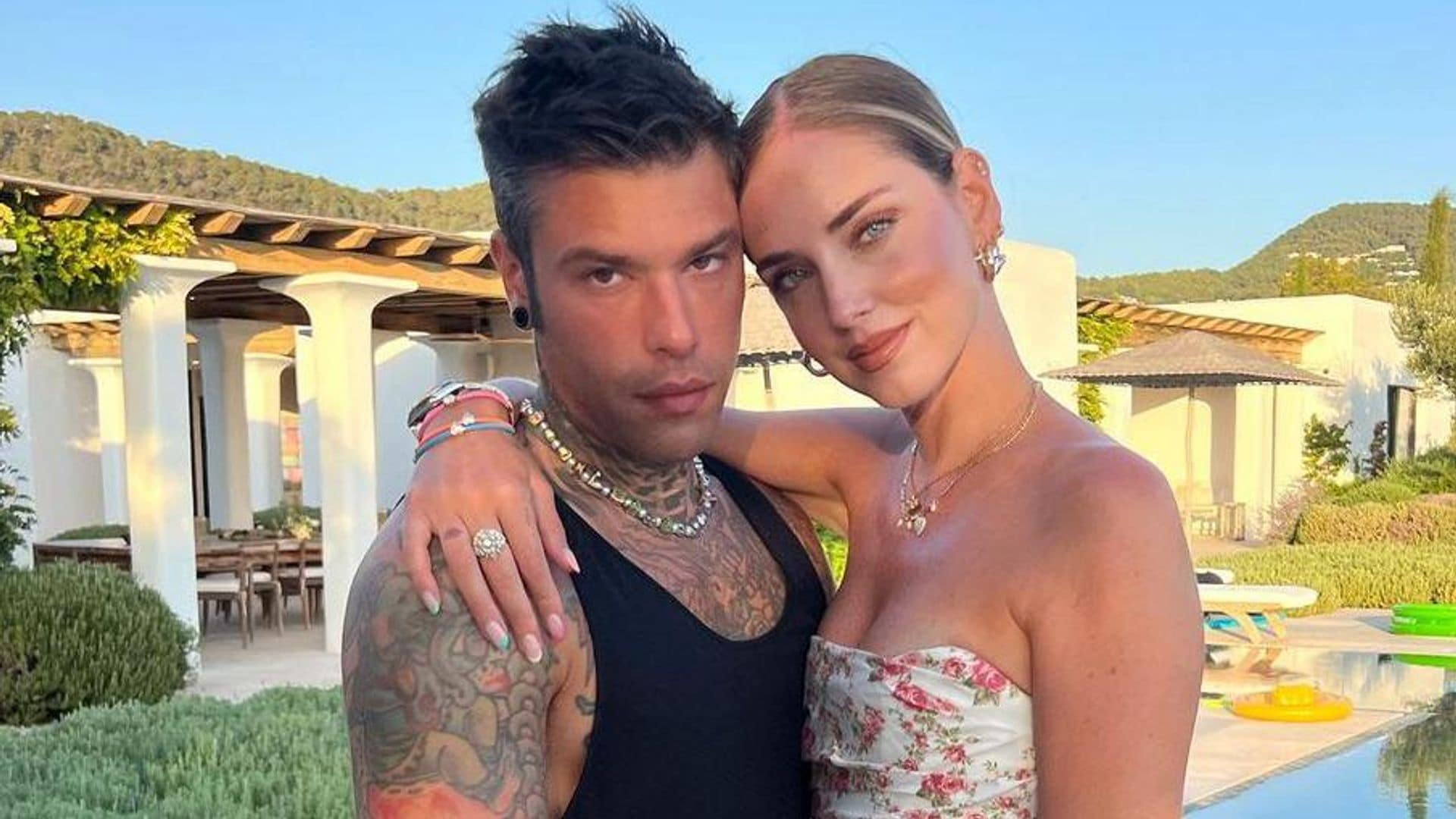 Chiara Ferragni y Fedez vuelven a la vida en Ibiza tras su año más duro