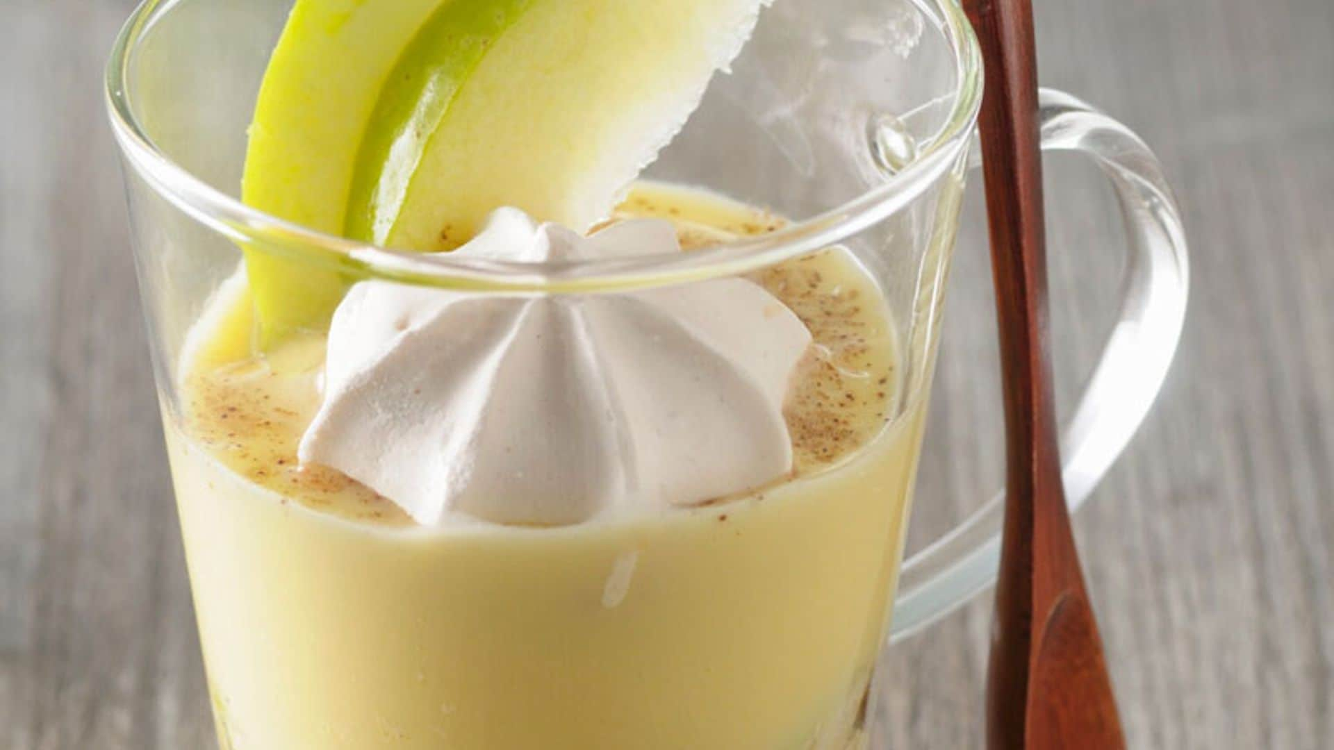 Tiramisú de manzana verde con merengue