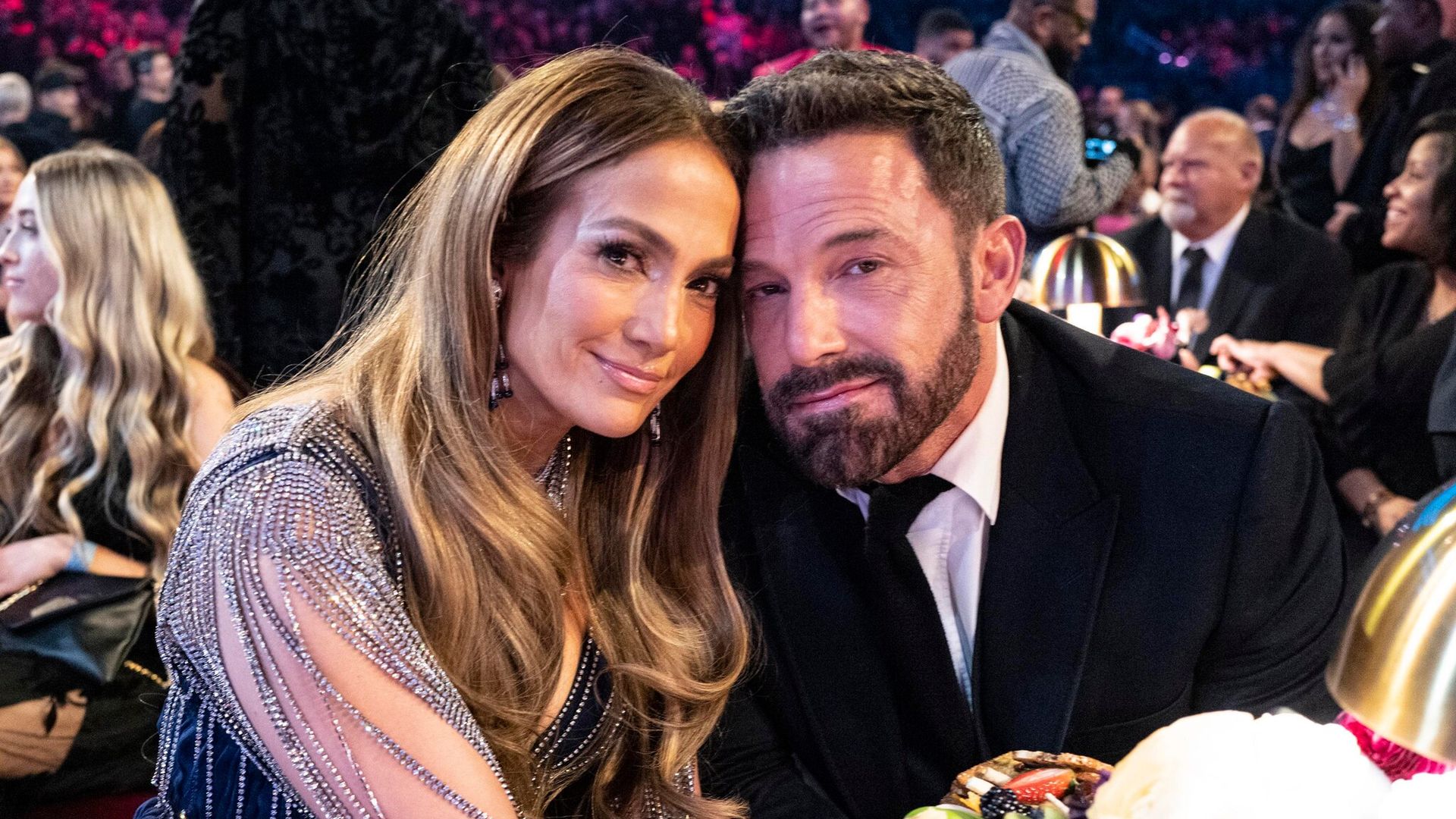 Jennifer Lopez celebra con una canción su primer aniversario con Ben Affleck