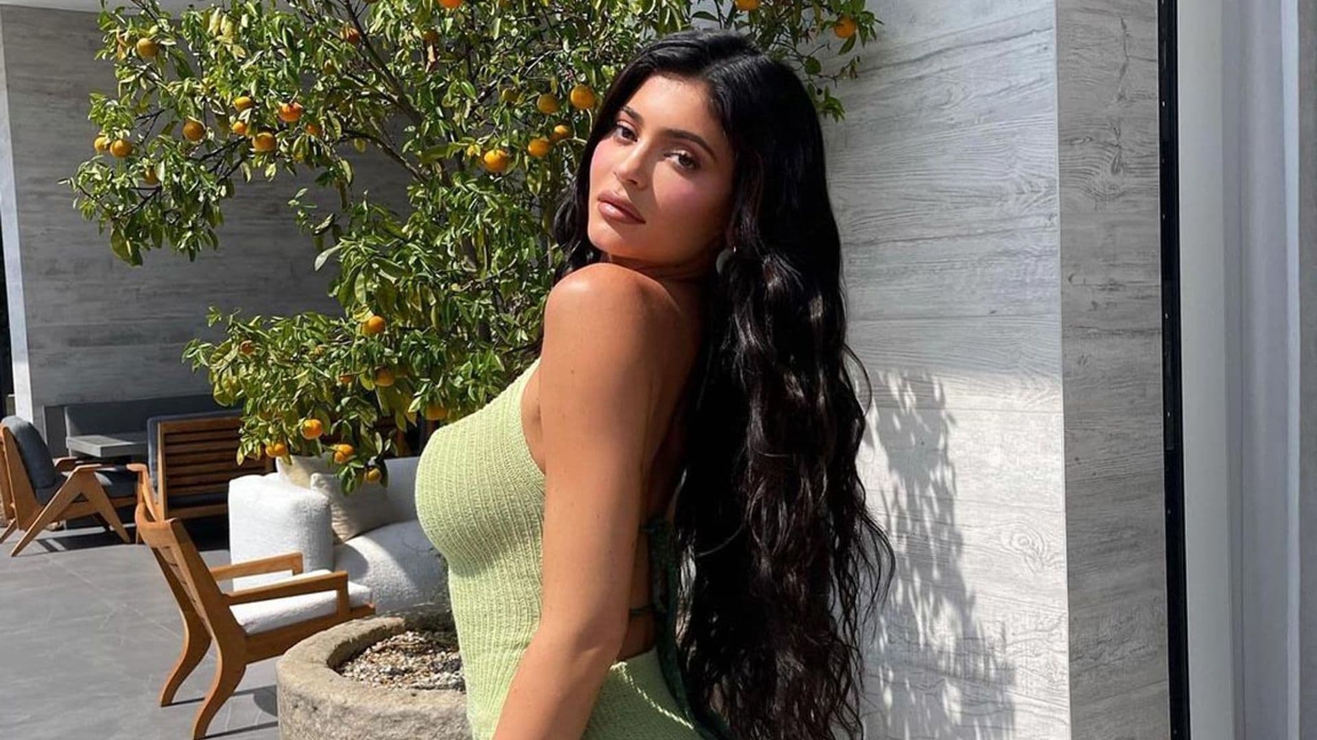 Kylie Jenner continúa expandiendo su imperio: lanzará su propia firma de bikinis y bañadores