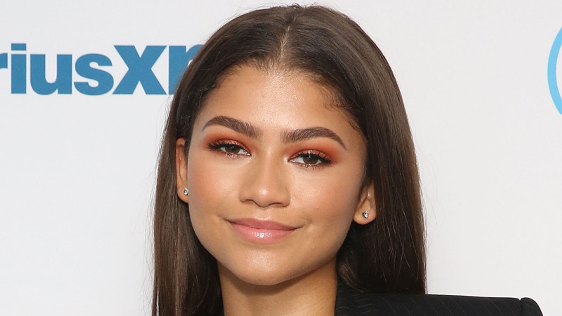 Soluciones para invitadas indecisas: tres maquillajes de ojos inspirados en Zendaya