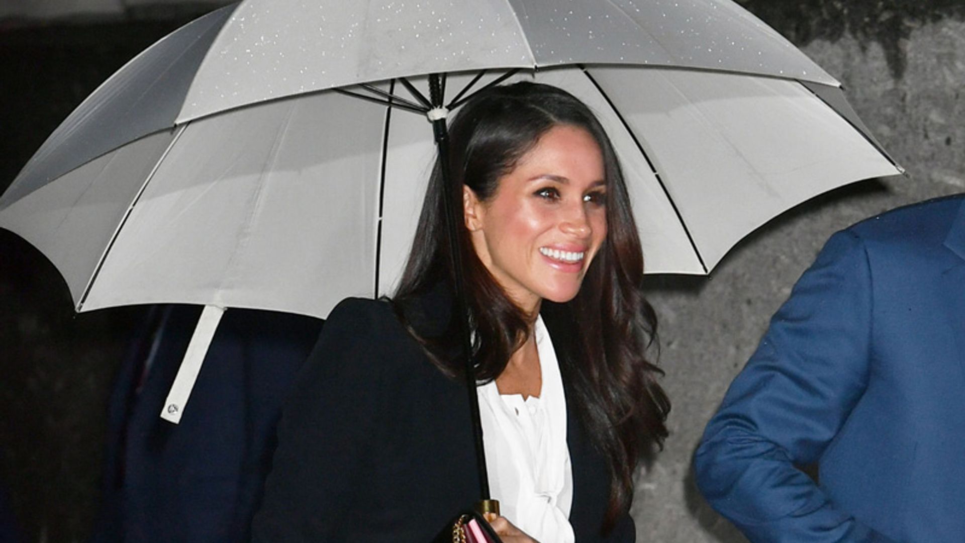 Meghan Markle y su curiosa coincidencia de estilo con la Duquesa de Cambridge en la misma noche