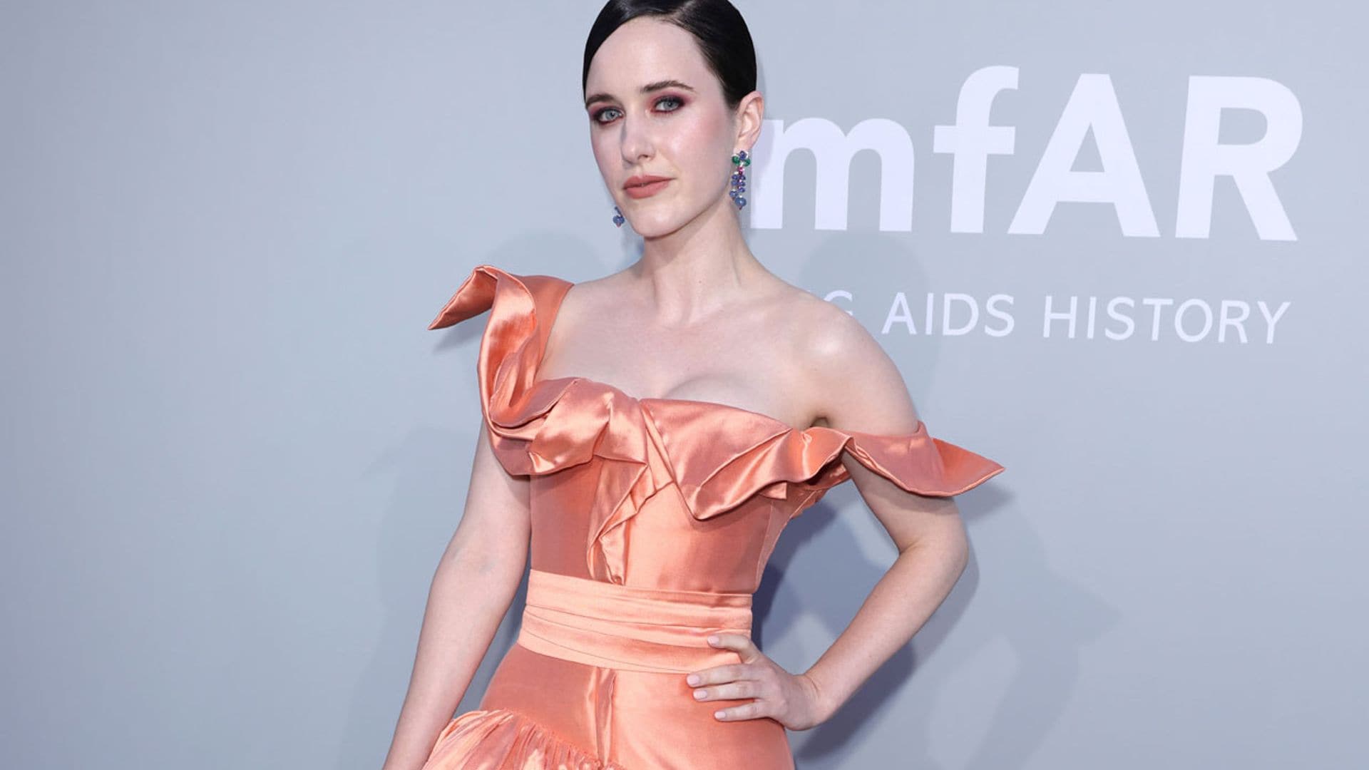 Aberturas infinitas y vestidos de princesa: amfAR, la gala de los contrastes