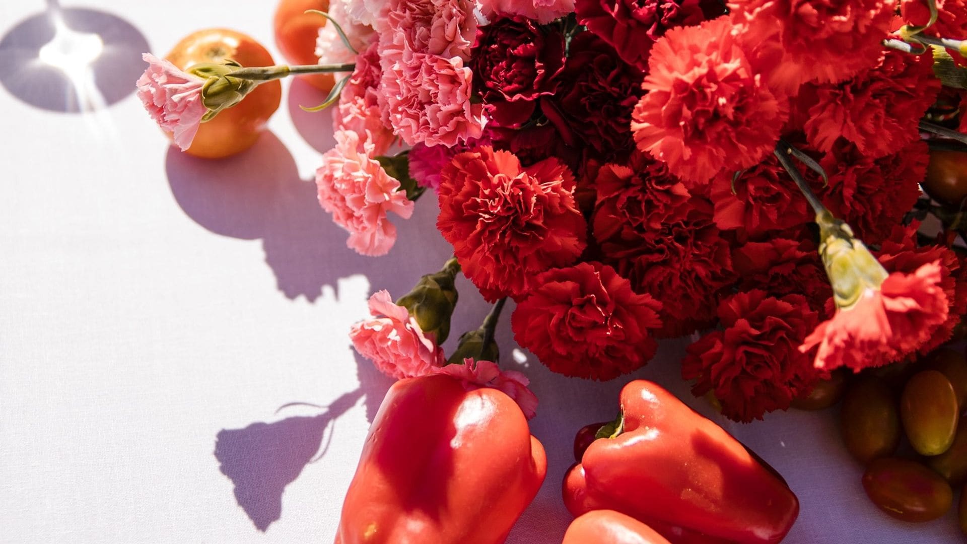 Las ideas de decoración de bodas que más me han gustado juegan con las frutas y las verduras en la mesa