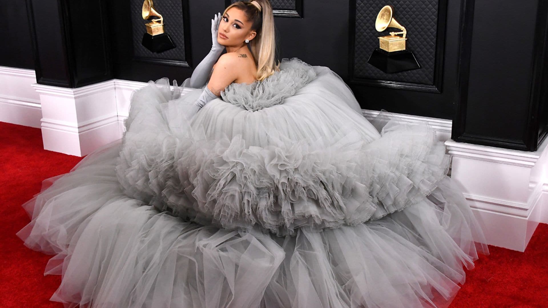 Los atrevidos looks de la cantante Ariana Grande que hoy cumple 30 años