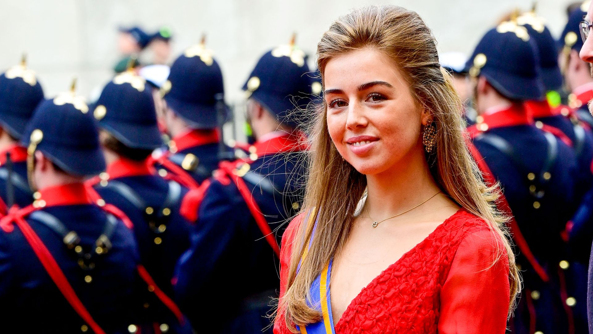 Los looks de gala de Amalia y Alexia de Países Bajos en el Día del Príncipe: un vestido de Máxima y una conexión 'british'