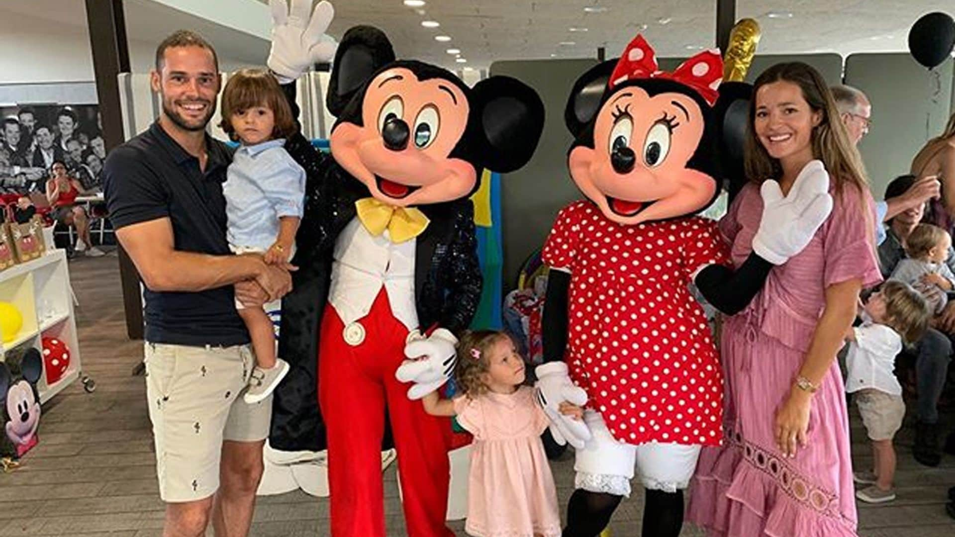 Malena Costa y Mario Suárez celebran el cumpleaños de su hijo con una fiesta temática