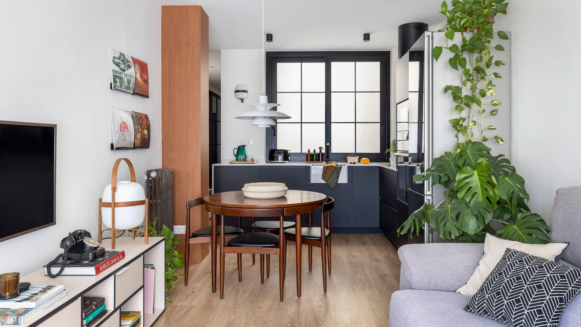 Salón-comedor con cocina abierta al salón