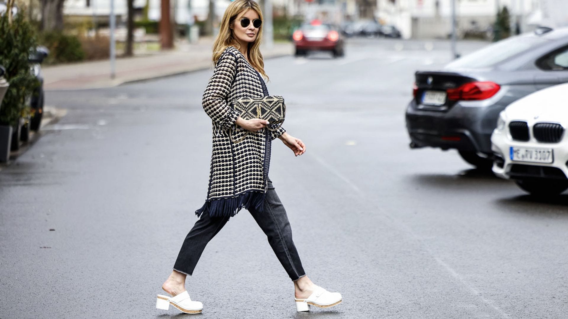 Cómo llevar zuecos de madera y todos los zapatos de primavera que parecen difíciles de combinar