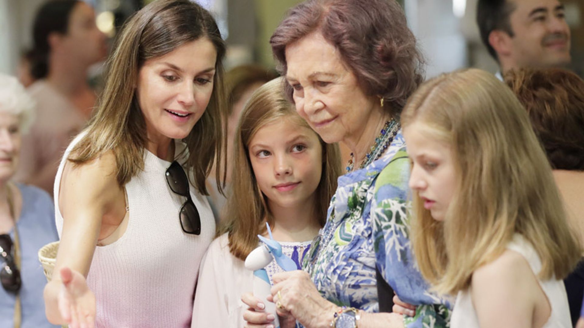 Las dos Reinas, la princesa Leonor y la infanta Sofía disfrutan de un plan diferente en Mallorca