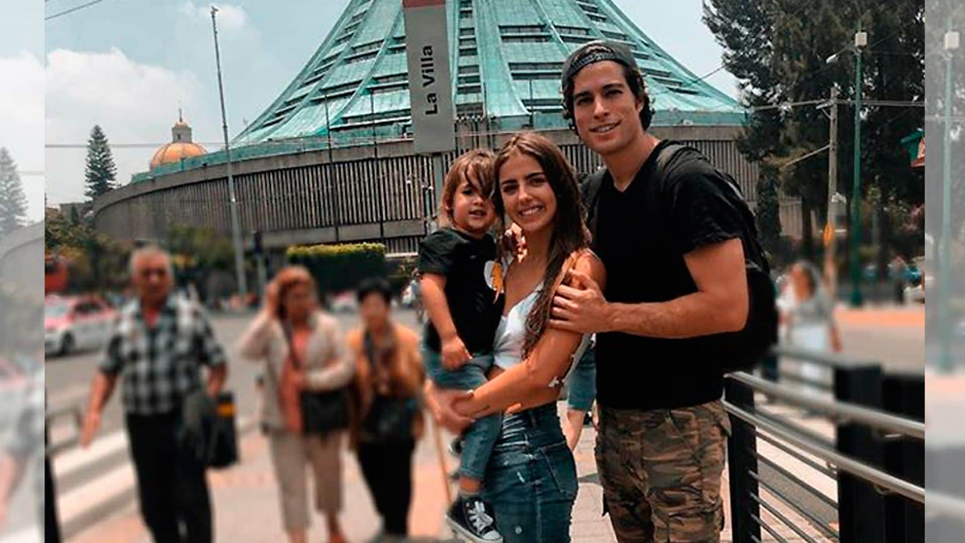 Michelle Renaud y su hijo Marcelo visitan la Basílica de Guadalupe con Danilo Carrera