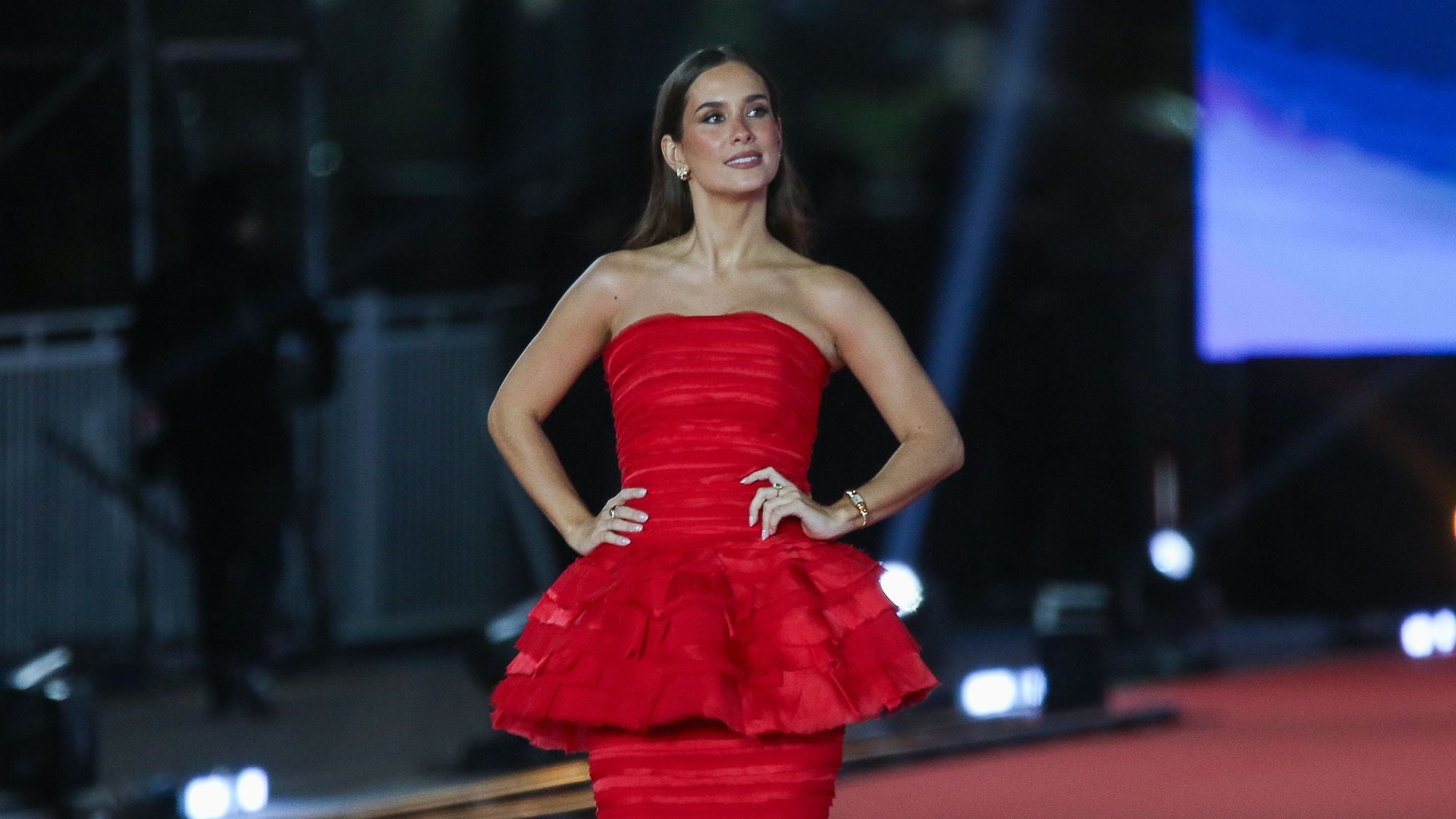 María Pombo, espectacular con un vestido rojo de inspiración flamenca en el Festival de Viña del Mar