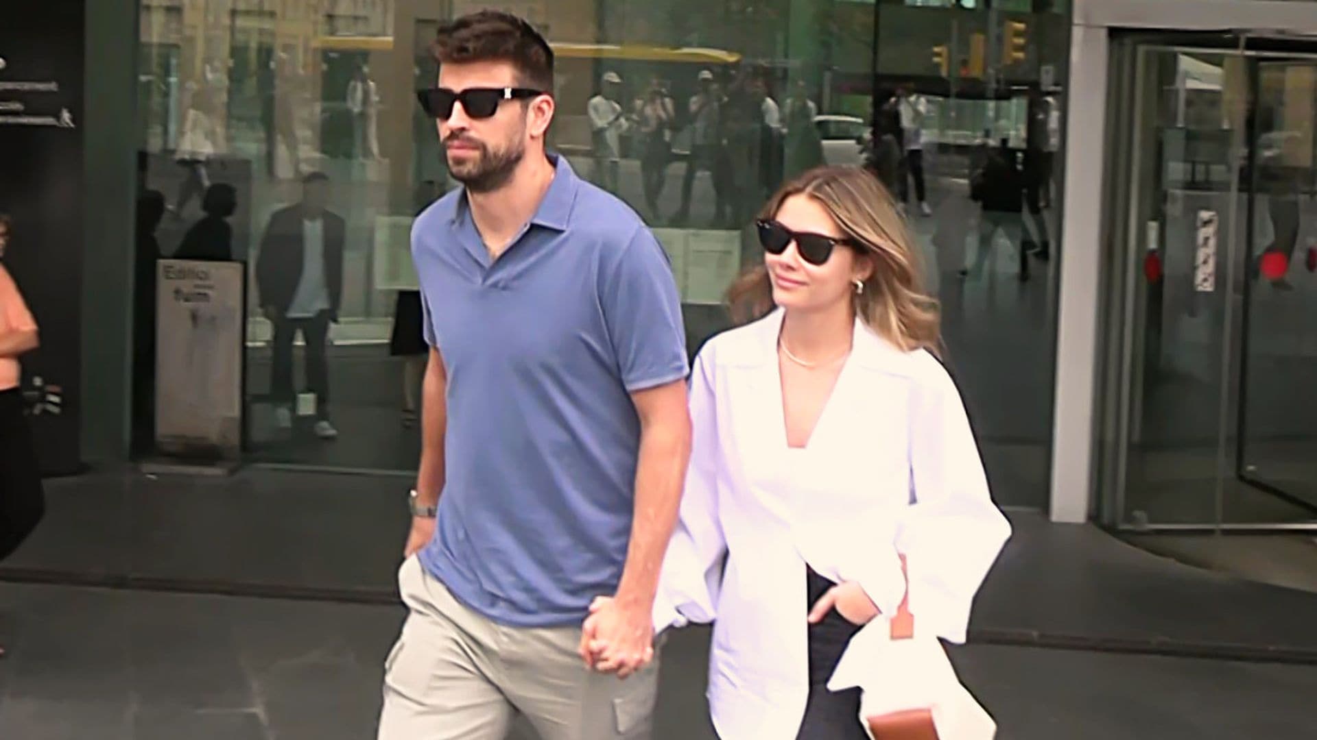 Gerard Piqué y Clara Chía acuden a los juzgados mientras Shakira abandona Barcelona