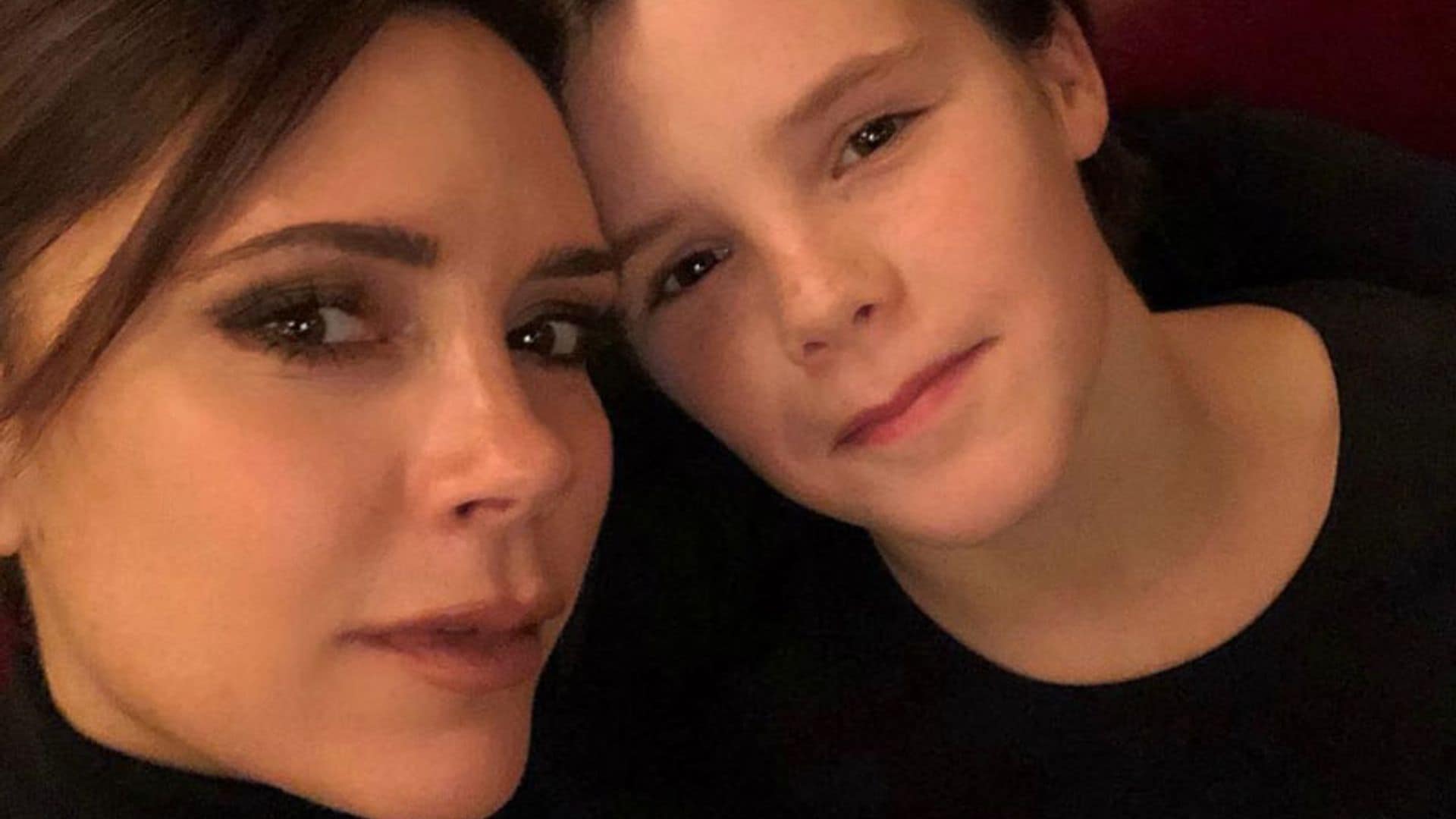 ¡Todo un chef! Victoria Beckham nos muestra por qué su hijo Cruz es el mejor haciendo tortitas