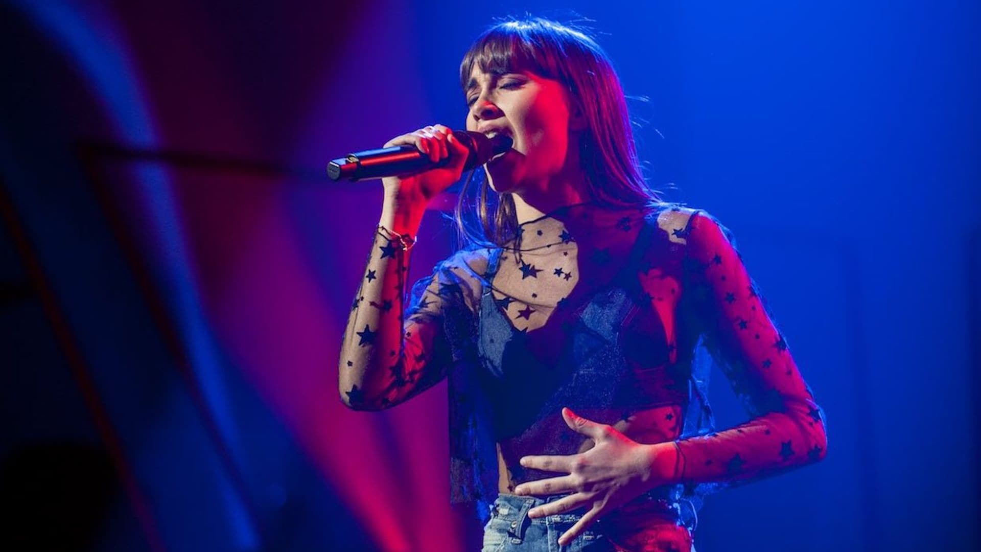 La imagen de Aitana y Lola Índigo juntas en el estudio de grabación desata la locura entre sus fans