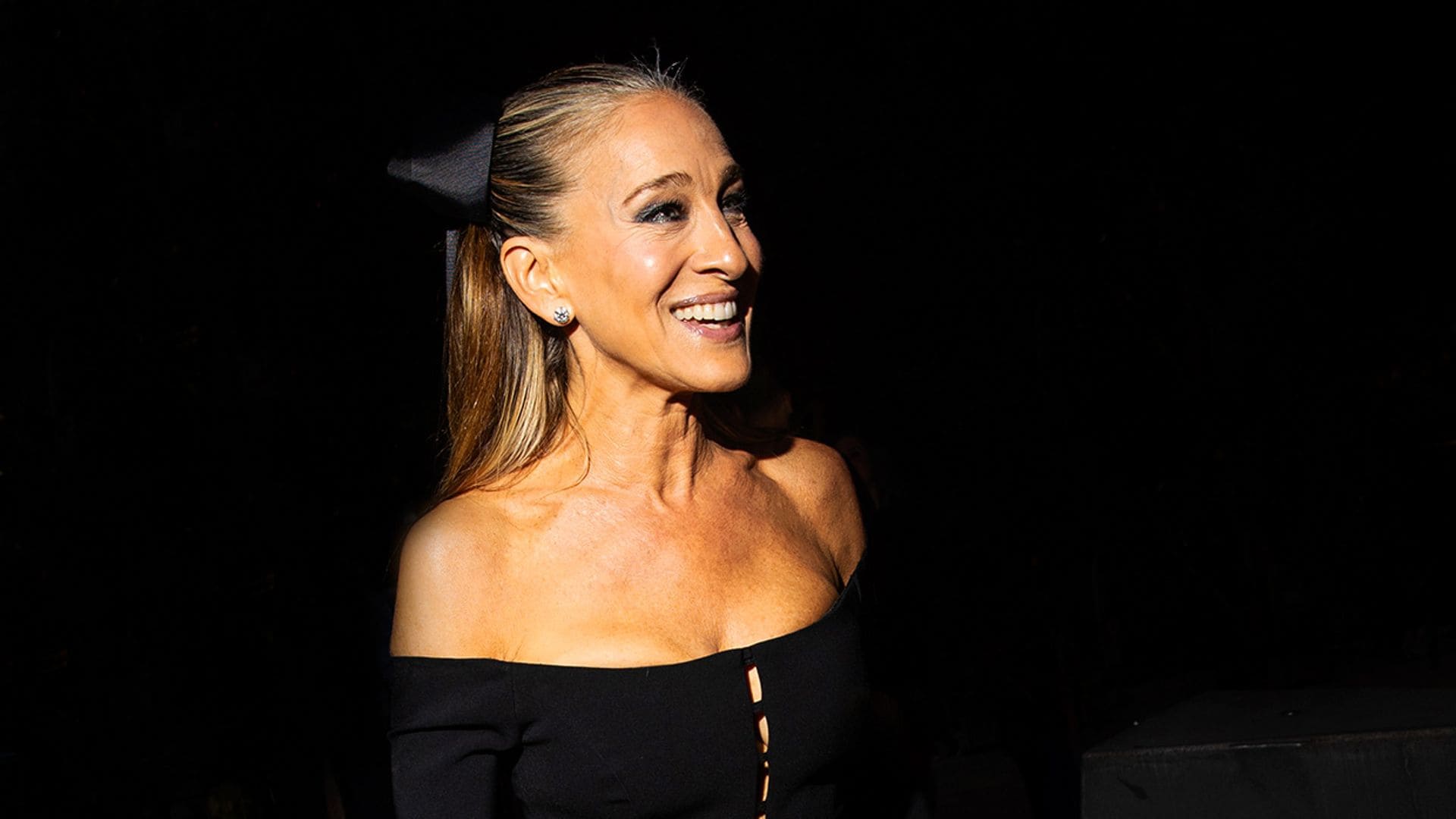 ¿Cómo llevar (bien) un lazo en el pelo? Sarah Jessica Parker desvela sus mejores trucos