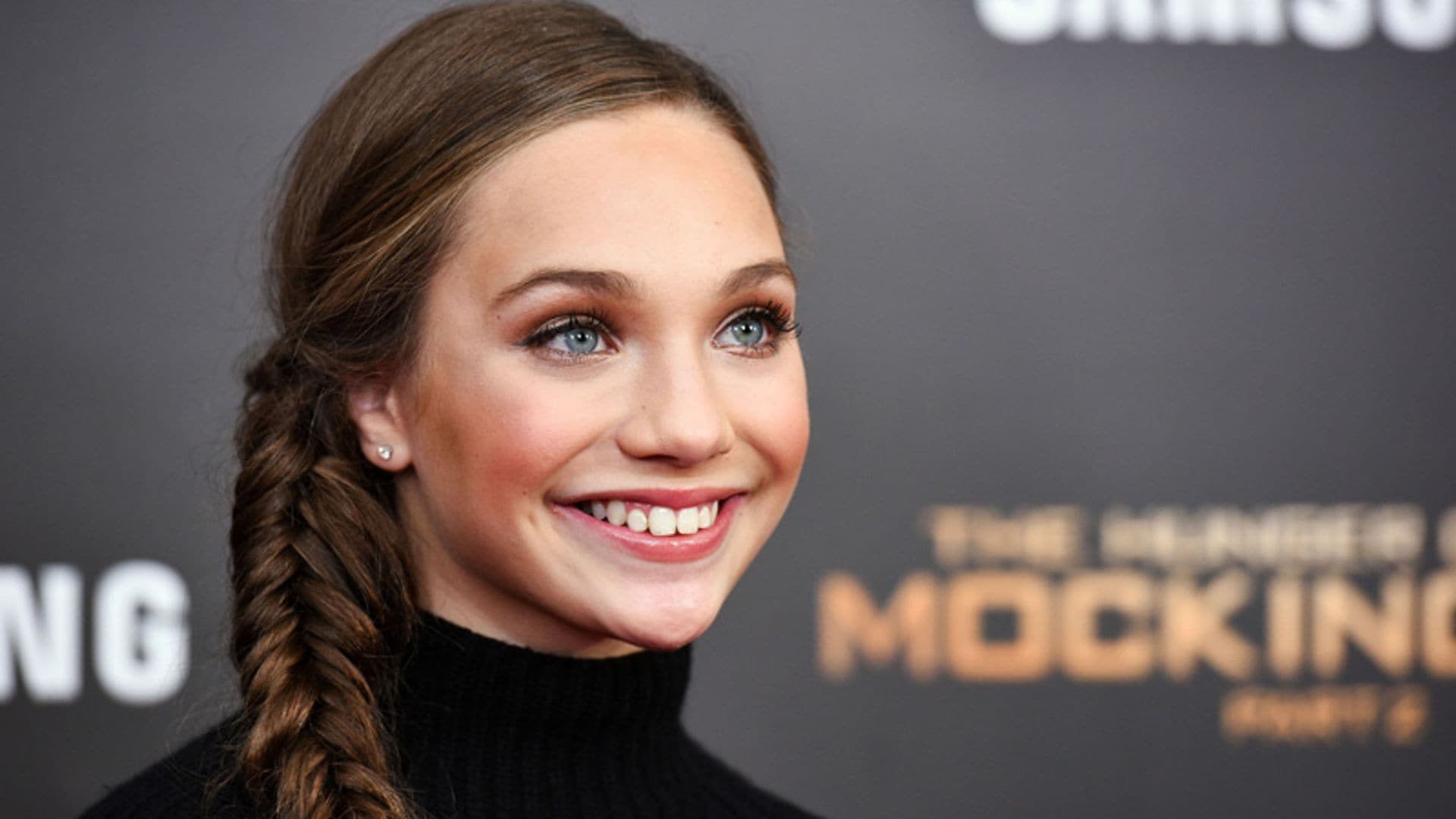 Maddie Ziegler te da las claves para lucir una trenza de espiga perfecta