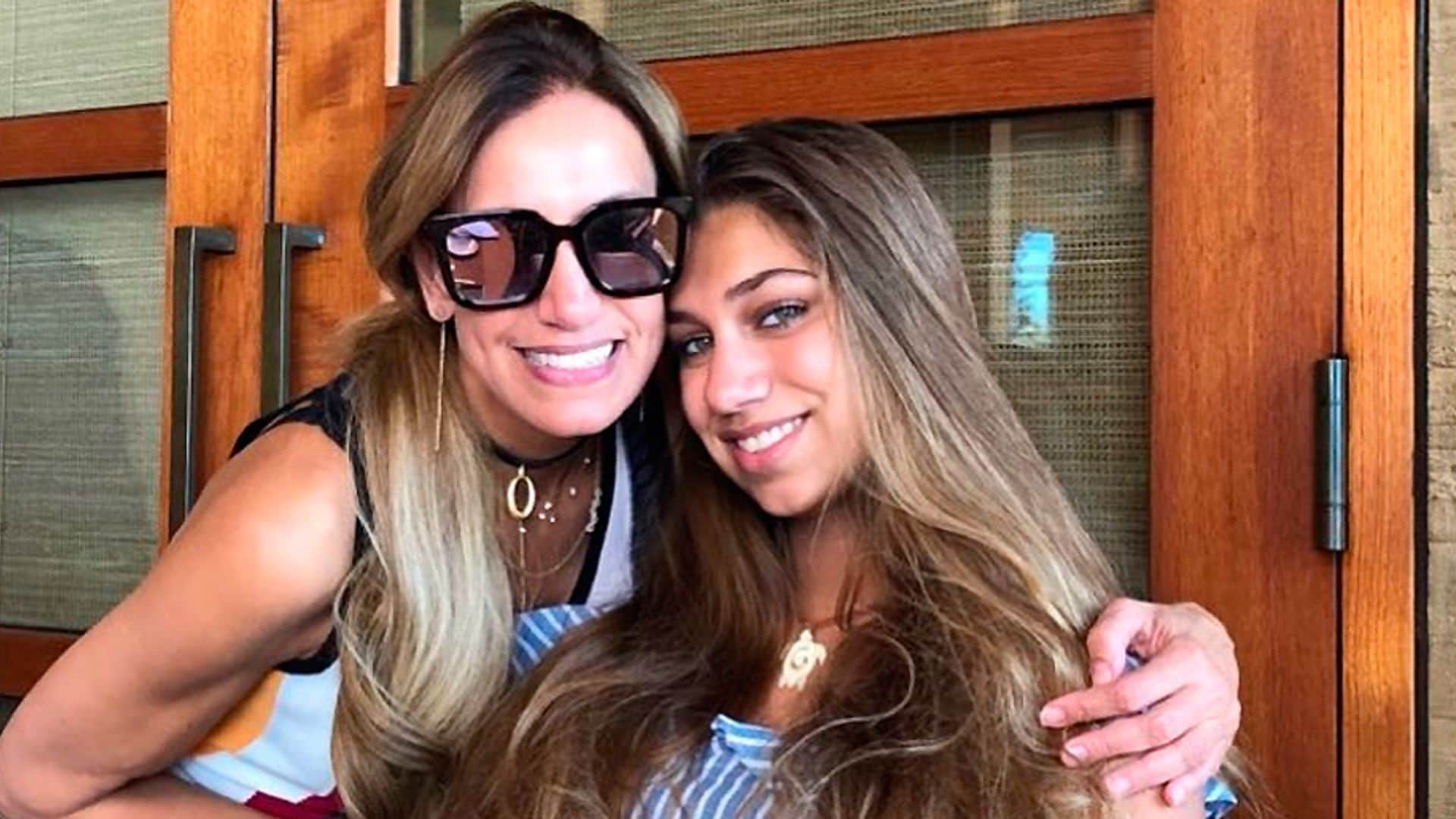 Lili Estefan felicita a su hija por su cumpleaños 17: ‘¡Qué emoción celebrarte y verte crecer!’