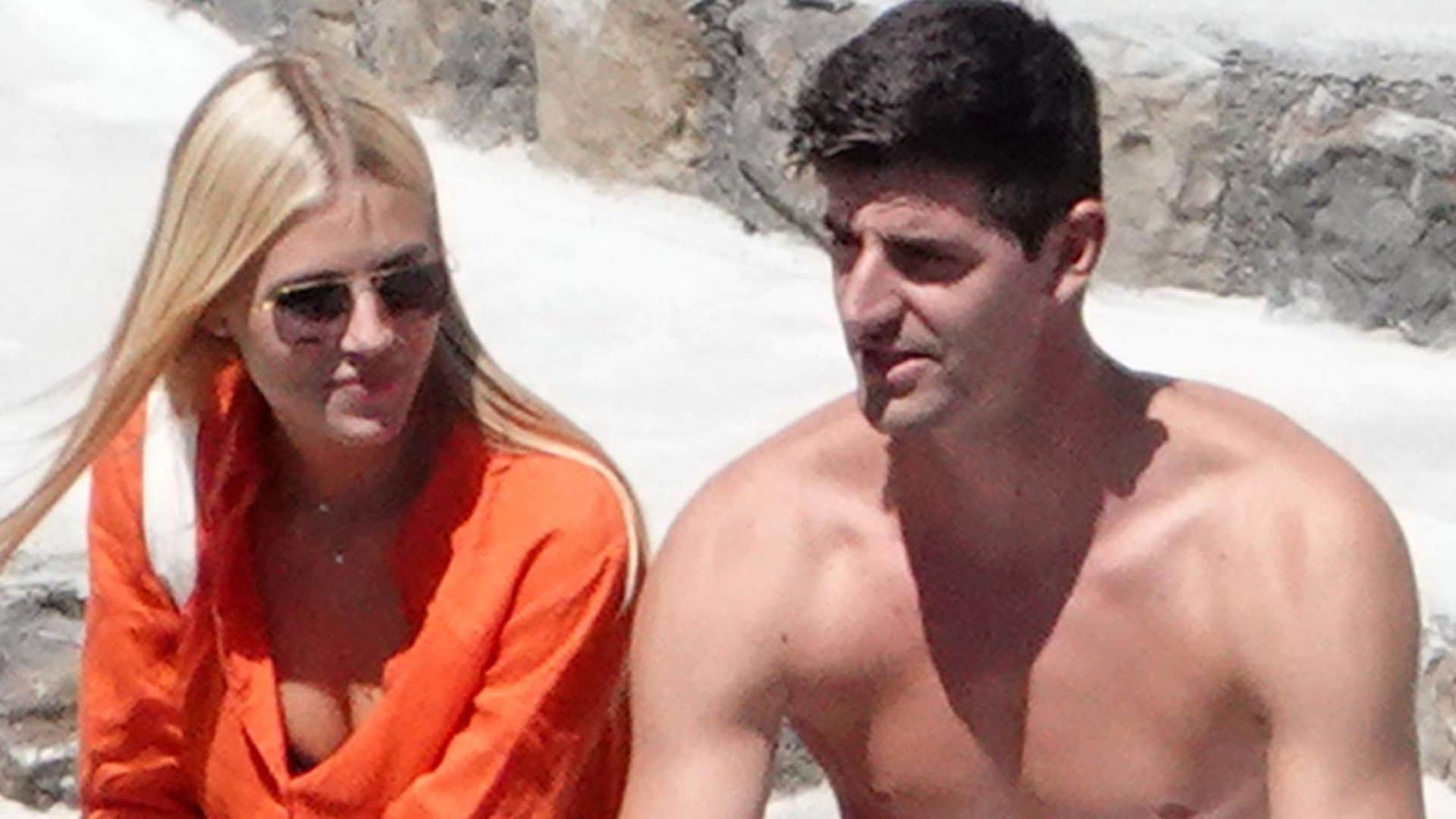 Thibaut Courtois y Mishel Gerzig: luna de miel anticipada tras su compromiso de boda en la Costa Amalfitana