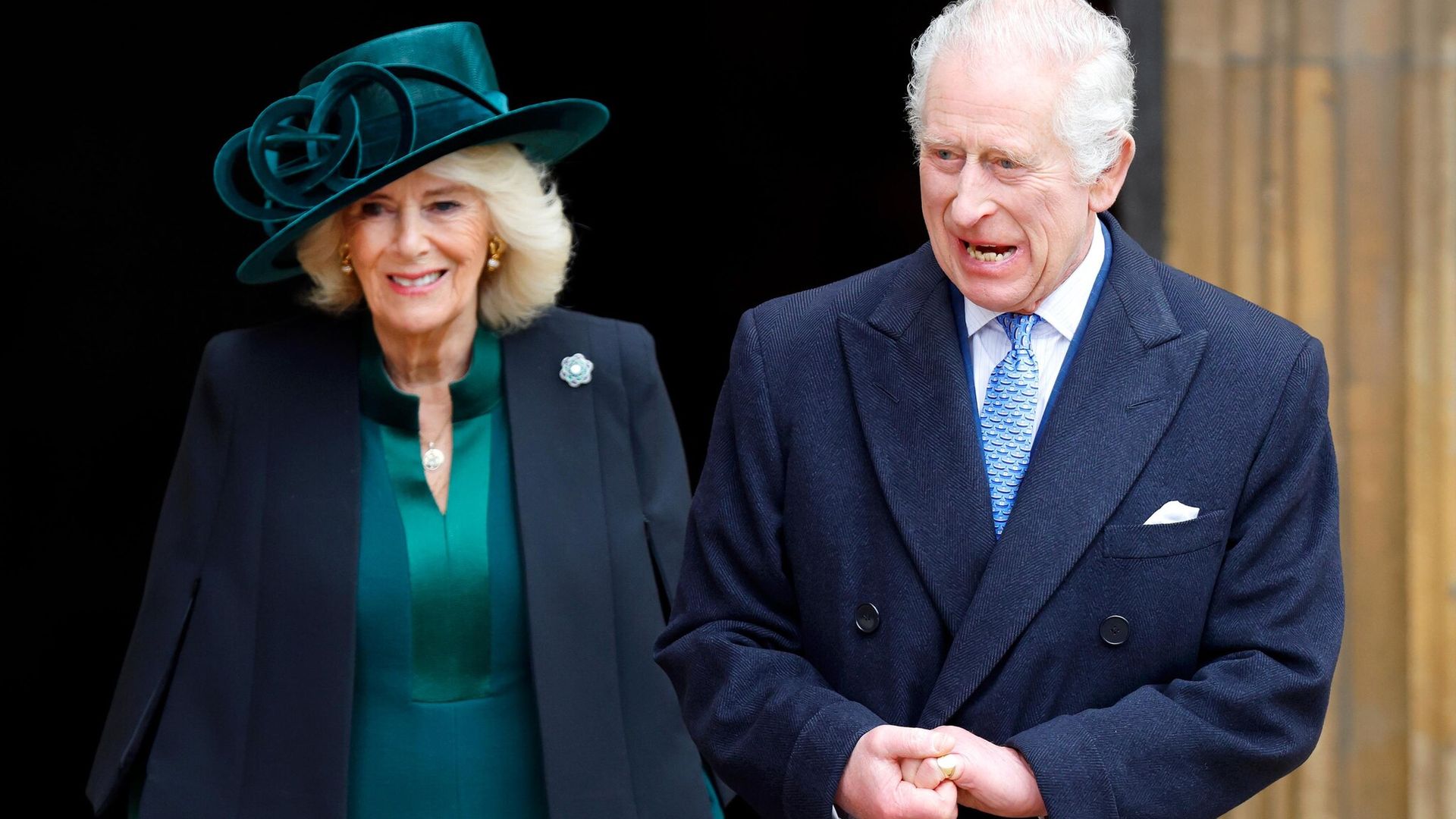 Radiantes, el rey Carlos y la reina Camilla presiden la misa de Pascua