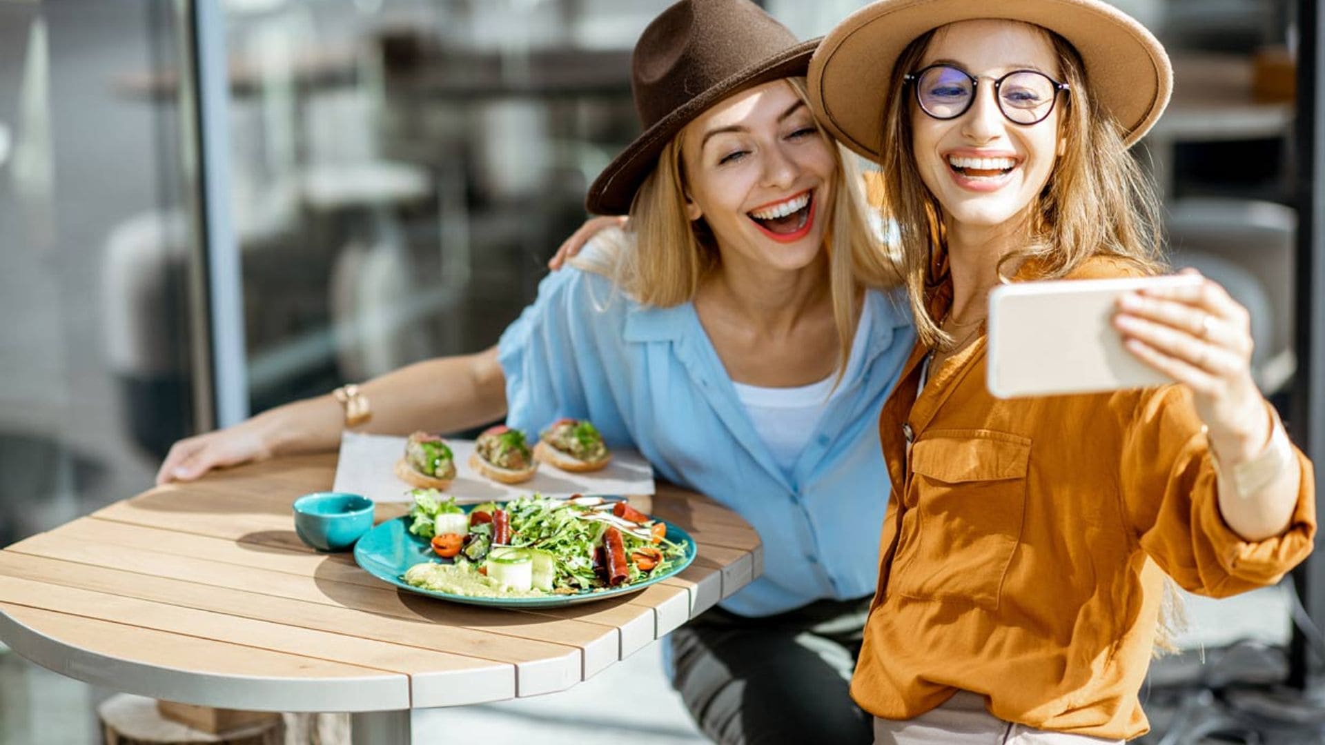 Cómo puedes ayudar a una persona cercana que se quiere poner a dieta (para no boicoteársela)