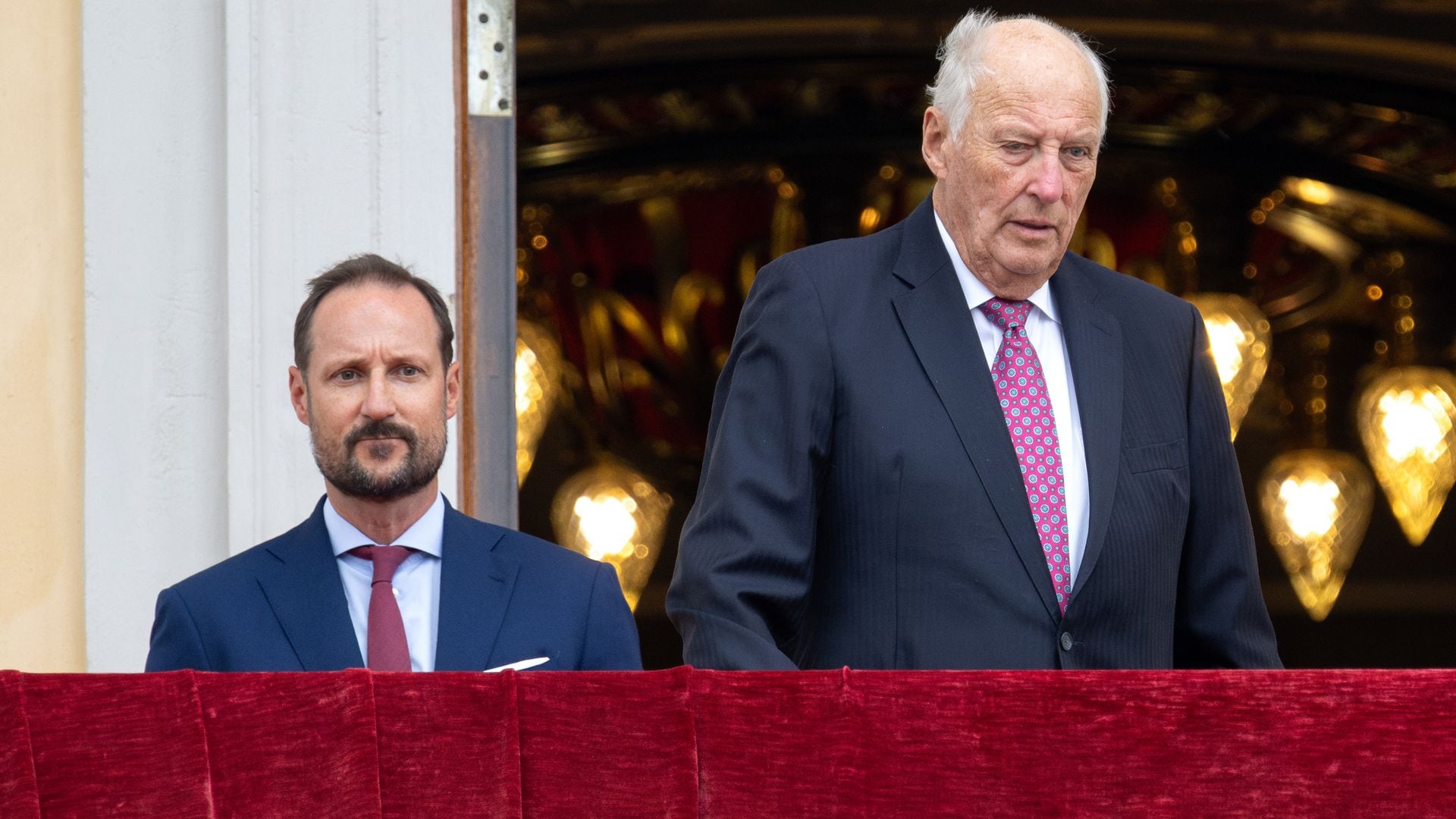 Una boda y tres crisis: el año del rey Harald