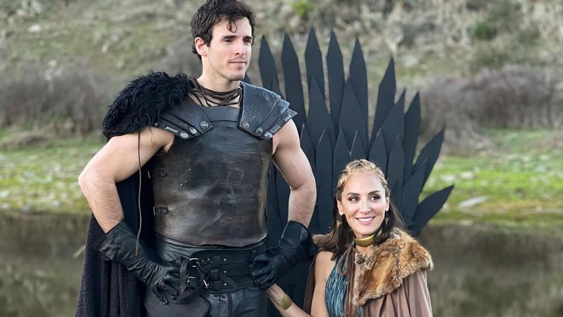 Tamara e Íñigo, unos espectaculares Khaleesi y Jon Nieve, en un cumpleaños inspirado en ‘Juego de tronos’