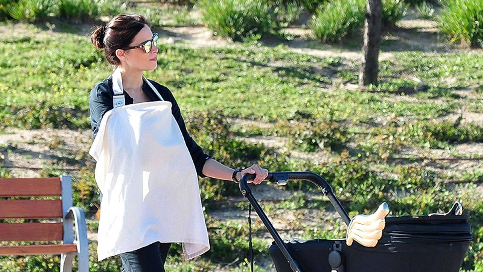 Pilar Rubio disfruta de una tarde en el parque con sus tres 'hombrecitos'