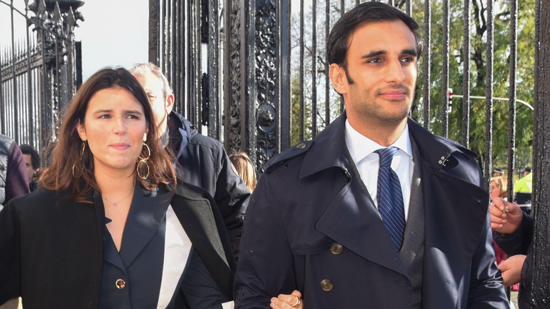 Cayetana Rivera y su novio ponen fin a la Semana Santa con una tarde de toros en la Real Maestranza de Sevilla