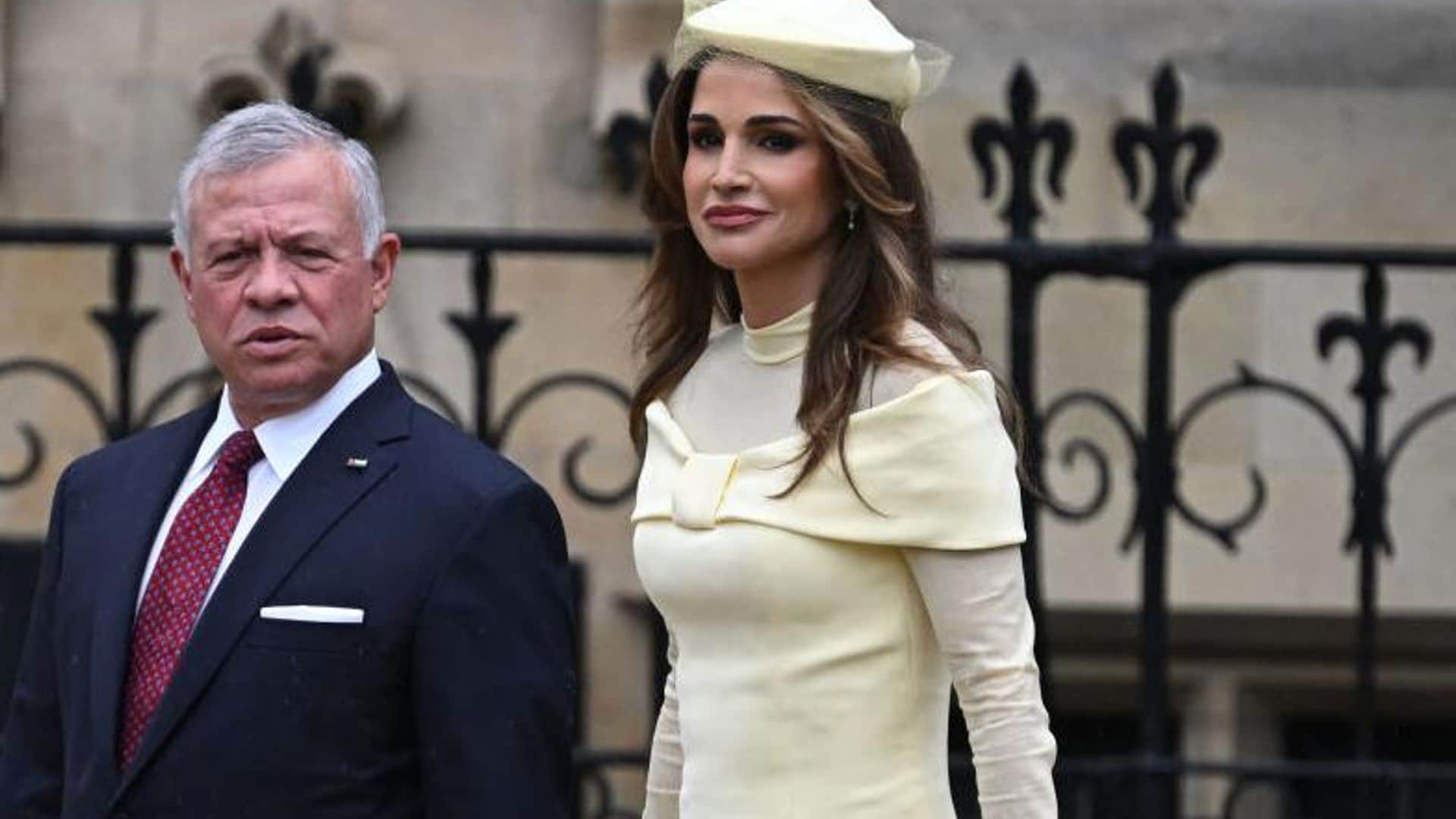 Sencilla y elegante, Rania de Jordania se luce en la coronación